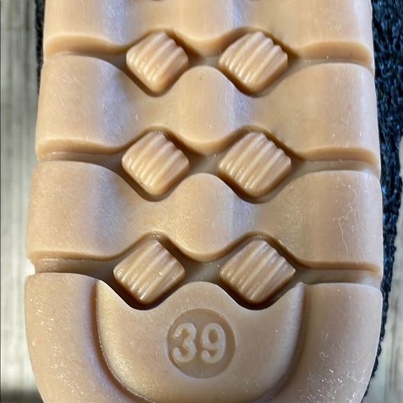 Black Textured Flats with Rounded Toe - Picture 9 of 10